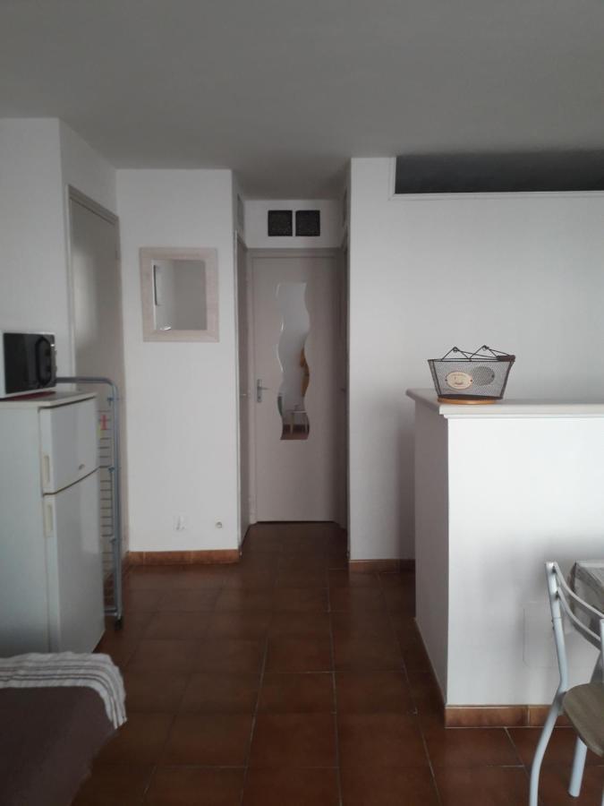 Appartement Calme A Deux Pas De La Mer Сент-Мари-де-ла-Мер Экстерьер фото